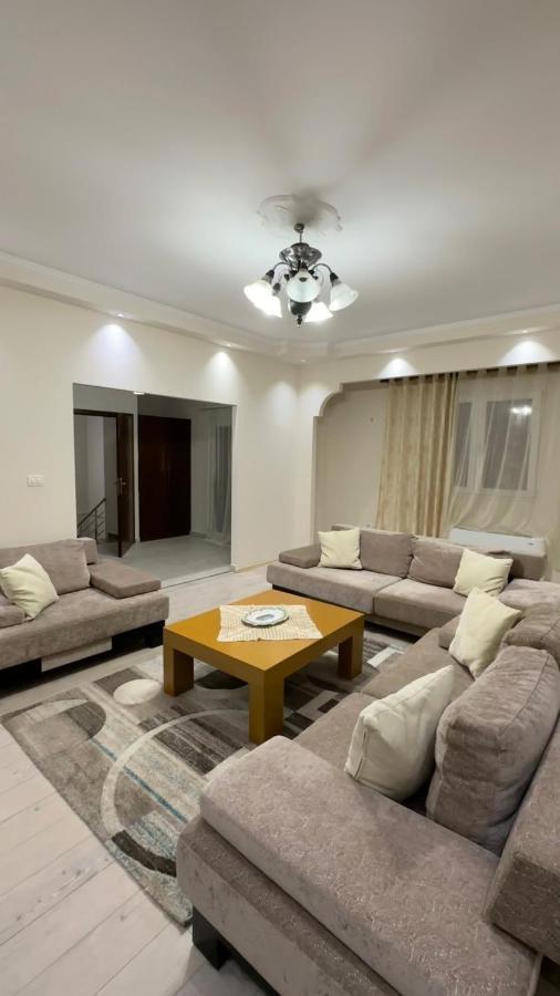 Apartment Yara's Tirana